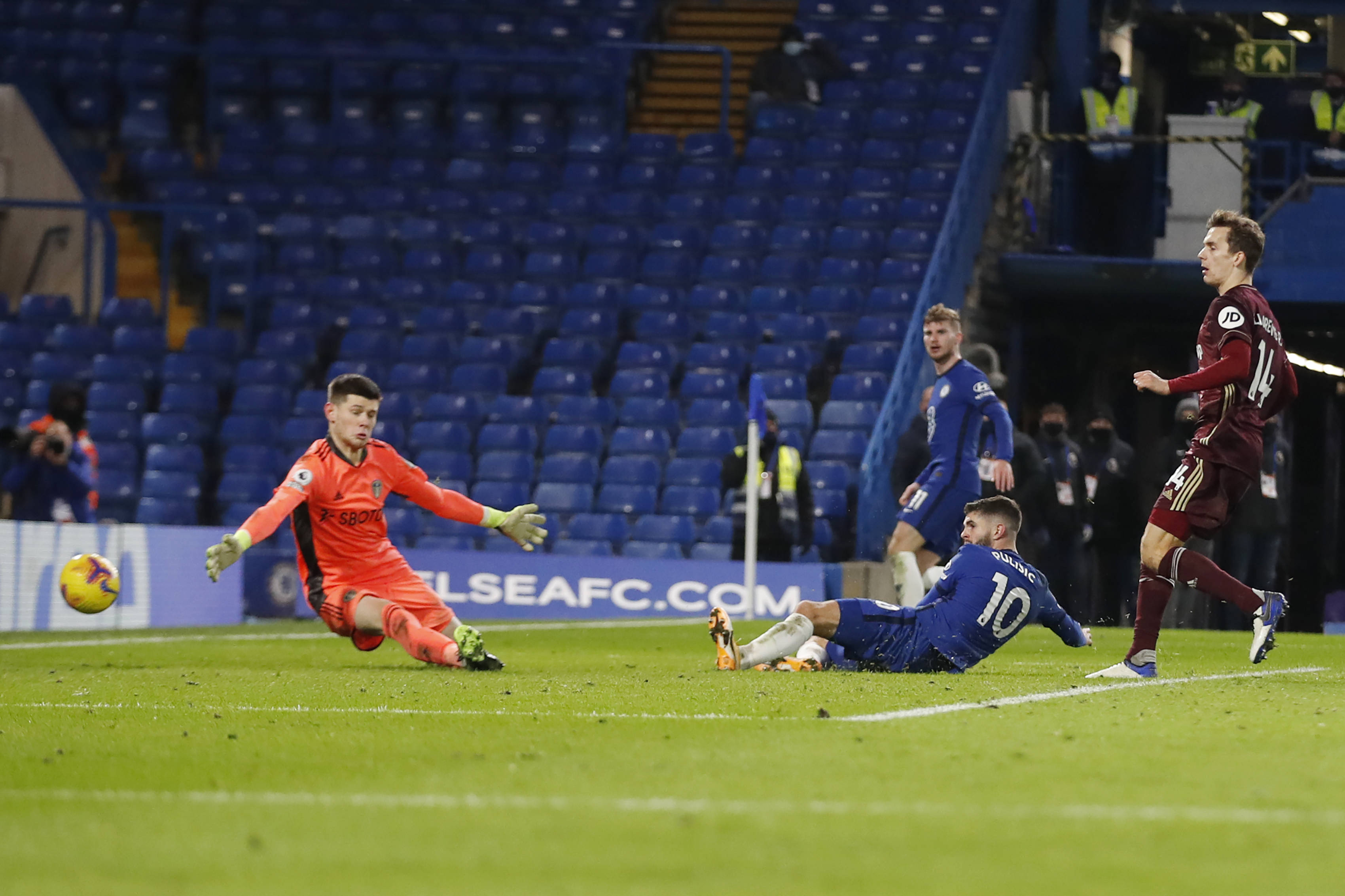 赛场上展露 赛场上展露